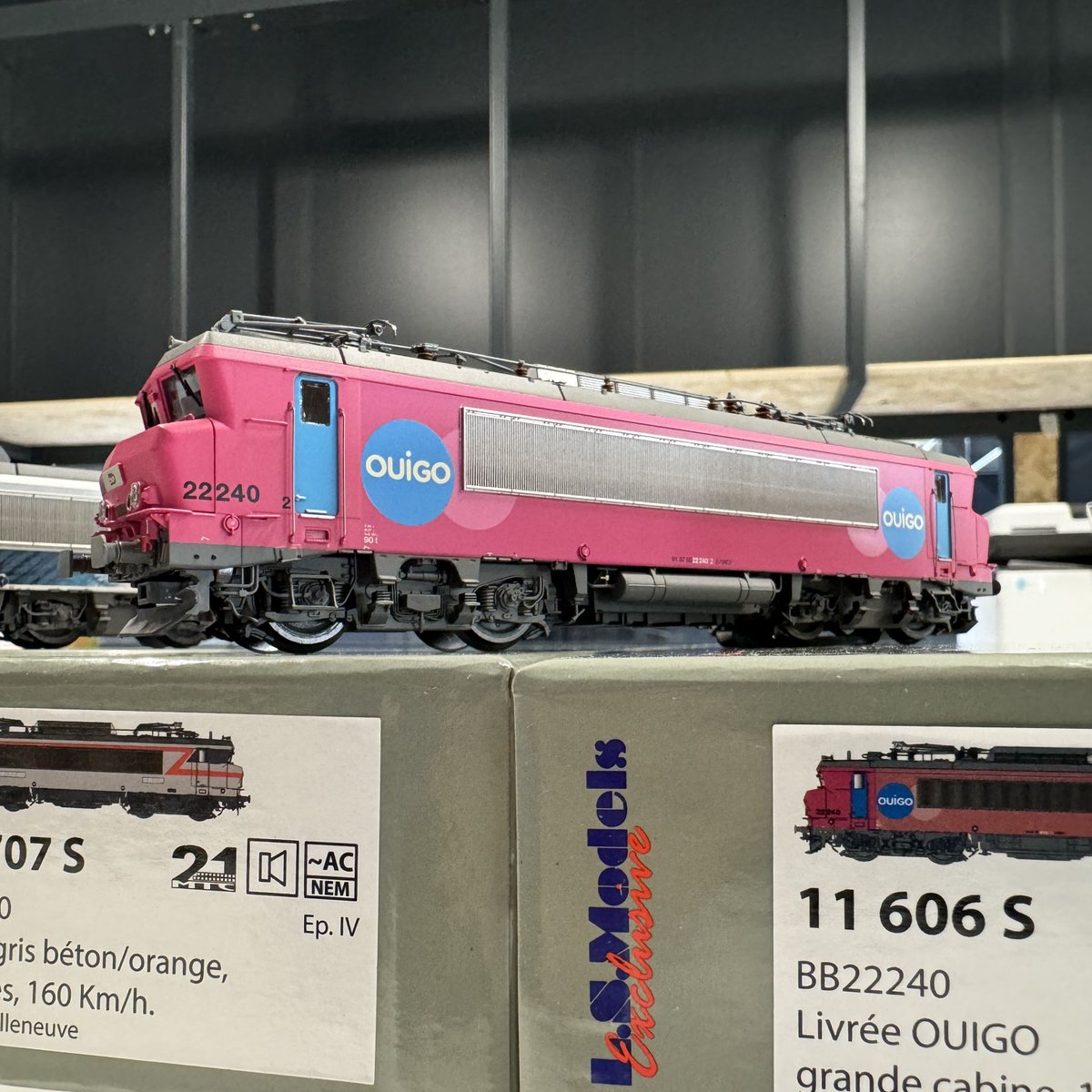 JModelisme's tweet photo. 🌟 Arrivage des nouvelles locomotives LS Models !

🚂 Dites-nous en commentaire quelle est votre locomotive préférée et pourquoi !

🤩 Découvrez ces magnifiques locomotives ici 👉 https://t.co/BPtKvnSFwr

#LSModels #ModélismeFerroviaire #TrainMiniature #TrainLovers #HoScale https://t.co/jWKB7Gb8Jj