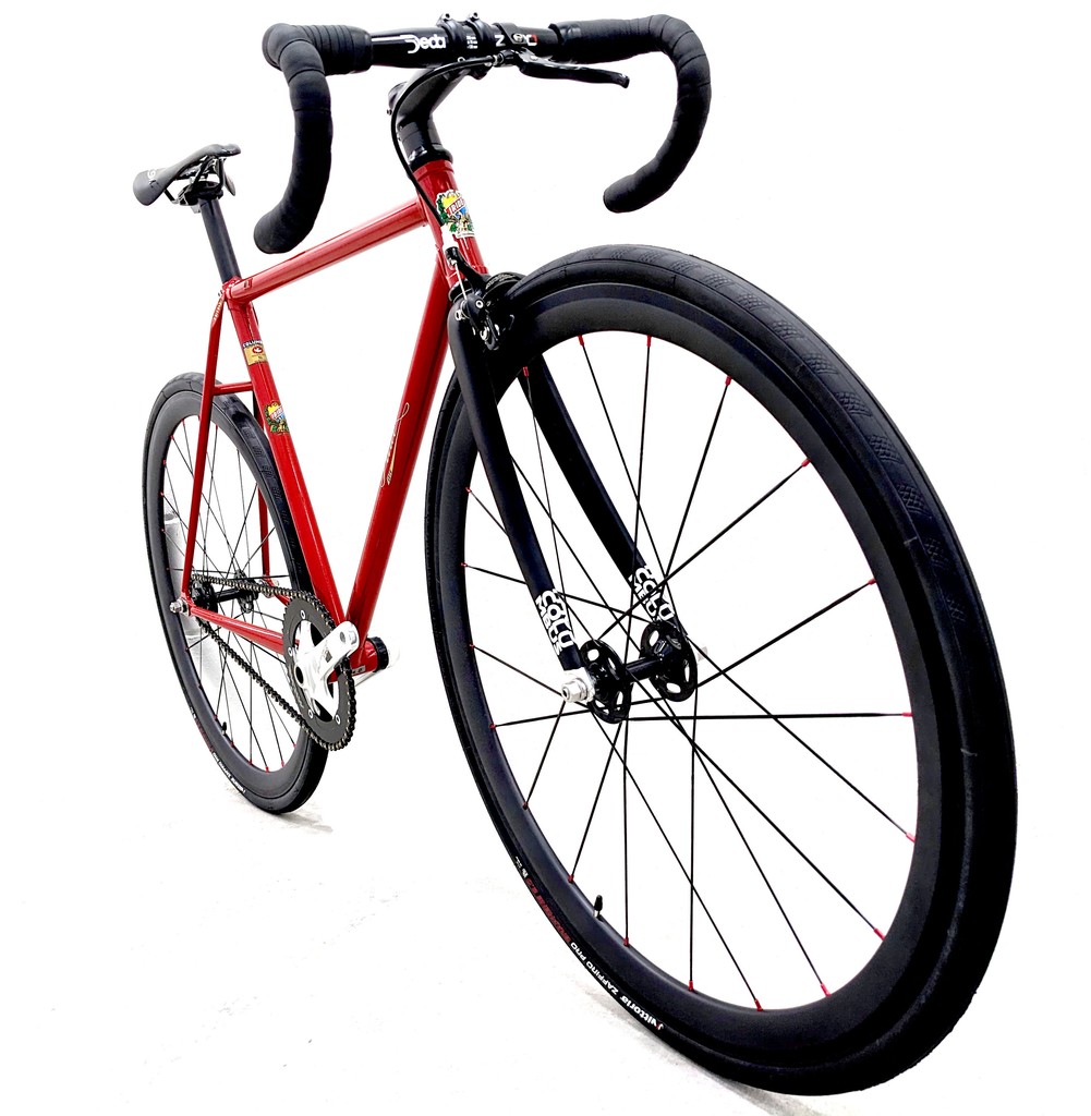 irideusa's tweet photo. Here is an Iride track bike from the current decade.

#iride #italian #bicycles #handmade #speed #fixedgear #trackbike #heritage #ancestry #cultural #legacy #ancestor #steel⁠ ⁠#sellesmp #miche #columbus1919 #campagnolo #birth #origin #foundation #bicycle #bike
#irideusa https://t.co/Geu2INAQW8