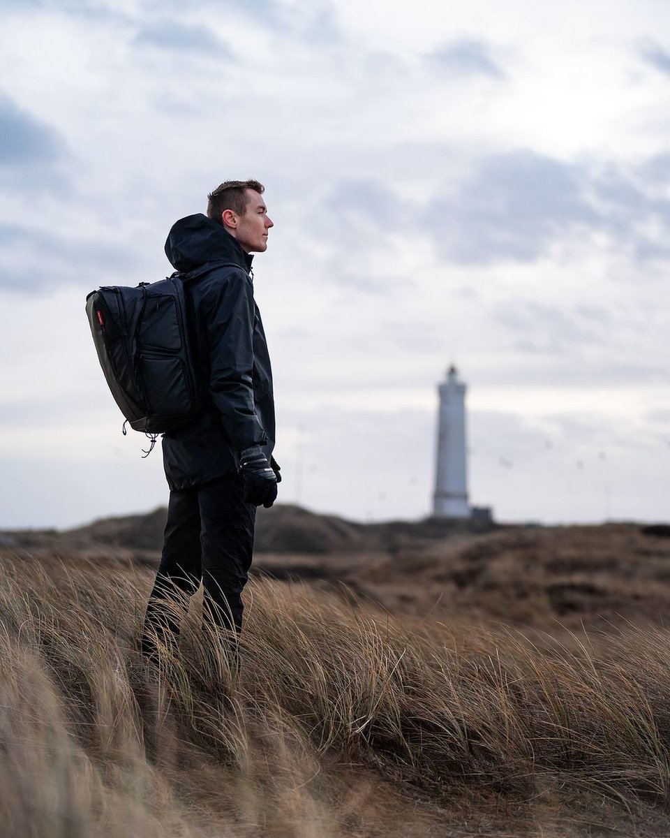 PGYTECH_global's tweet photo. Slow down to feel the wind in your ears and the quiet flow of time. #onemo2
@lindvig_photography
#pgytech #onemobackpack #onemo2backpack #backpack #travel #canon #dji #nikon #sony #fujifilm #leica #lumix https://t.co/XKFkxNOGqL