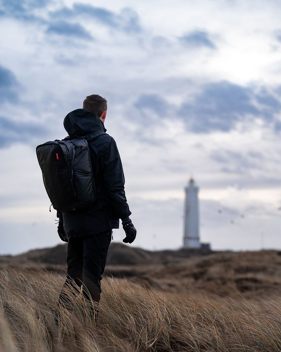 PGYTECH_global's tweet photo. Slow down to feel the wind in your ears and the quiet flow of time. #onemo2
@lindvig_photography
#pgytech #onemobackpack #onemo2backpack #backpack #travel #canon #dji #nikon #sony #fujifilm #leica #lumix https://t.co/XKFkxNOGqL