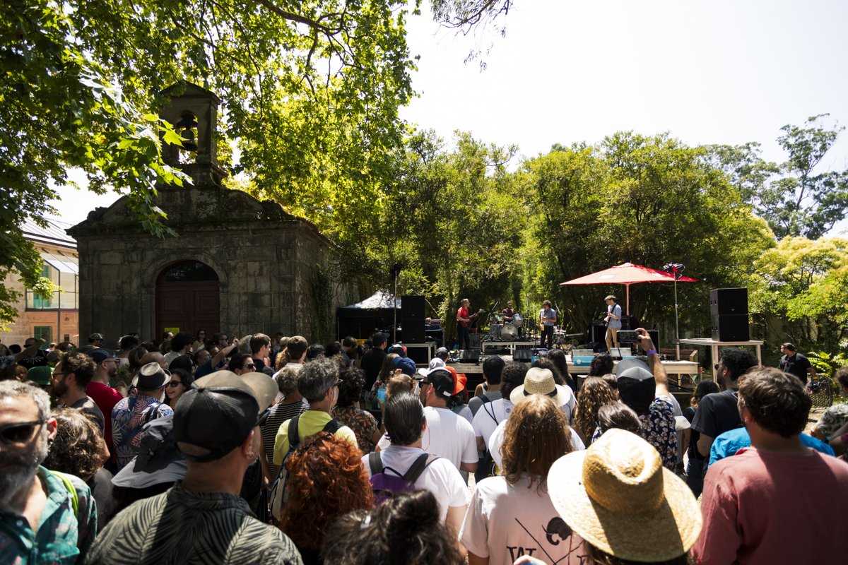 🌿 Neste Día Mundial do Medio Ambiente invitámosche a descubrir San Simón, unha xoia patrimonial ambiental e histórica, no corazón da Ría de Vigo.

ℹ️ festival.sins.al/gl/festival/si…

📷 <a href="/LinoEscuris/">Lino Escurís</a> 

#FestivalSinsal #Sinsal2024 #RiasBaixasFest <a href="/depo_es/">Deputación Pontevedra</a> <a href="/turisriasbaixas/">Turismo Rías Baixas</a>