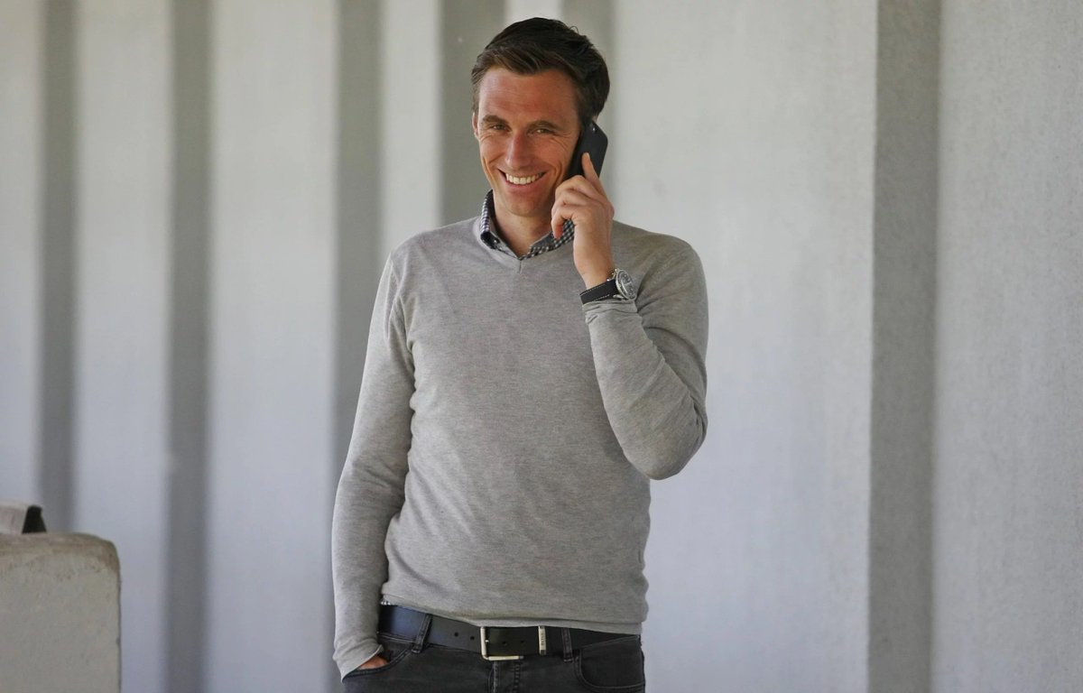 <a href="/iMiaSanMia_GER/">FC Bayern News</a> <a href="/MichelSchroeer/">Michel Schröer</a> Sogar ein Zweitligist mit Aufstiegsambitionen ist dabei?