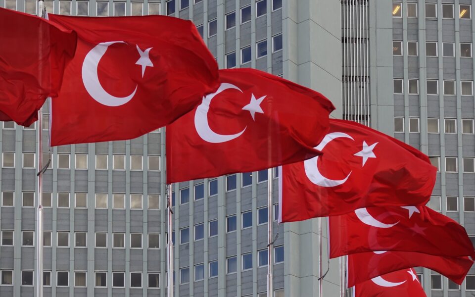 Minority party leader claims Turkish identity dlvr.it/T7t31c