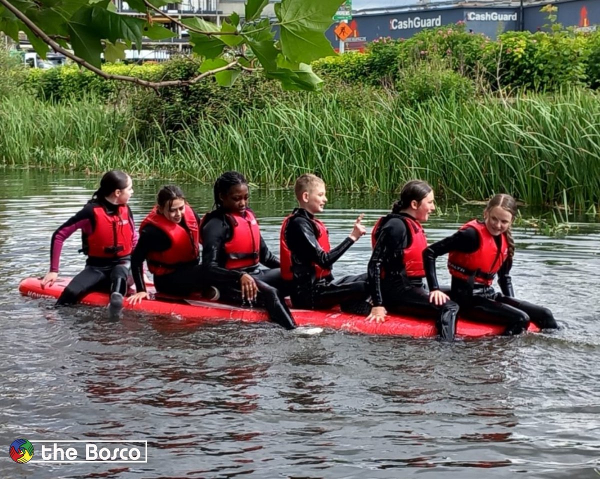 SJBYouthCentre's tweet photo. Another fantastic Stand Up Paddle  Boarding session on the #grandcanal this afternoon. Big thanks to @CityPartnership and @waterwaysirelan 🔥 https://t.co/MfyFEEfV7b