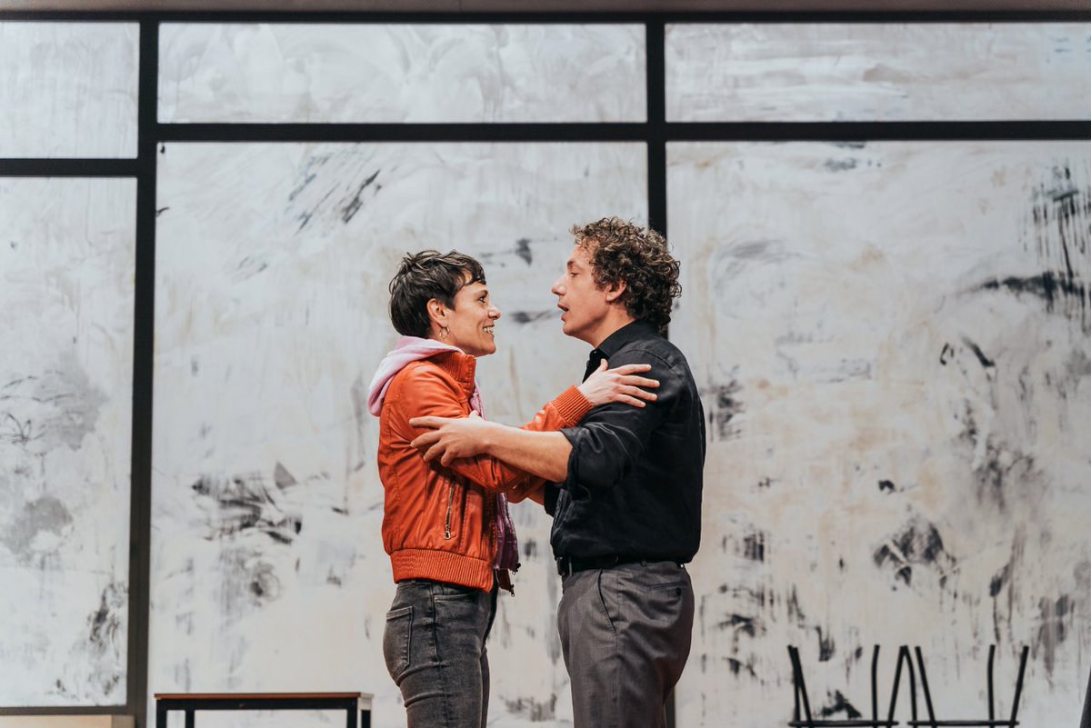 centrodramatico's tweet photo. ¡Últimos días de #LosGuapos en el #Dramático! 🎭
La obra, escrita y dirigida por #DavidTrueba, es la historia del reencuentro de Nuria y Pablo, que vuelven a verse después de unos años. ¿Te lo vas a perder?
🗓️ Hasta 9 JUN
👉 Más información y entradas: https://t.co/i2OeO1mw8p https://t.co/RYFNP3vw5j