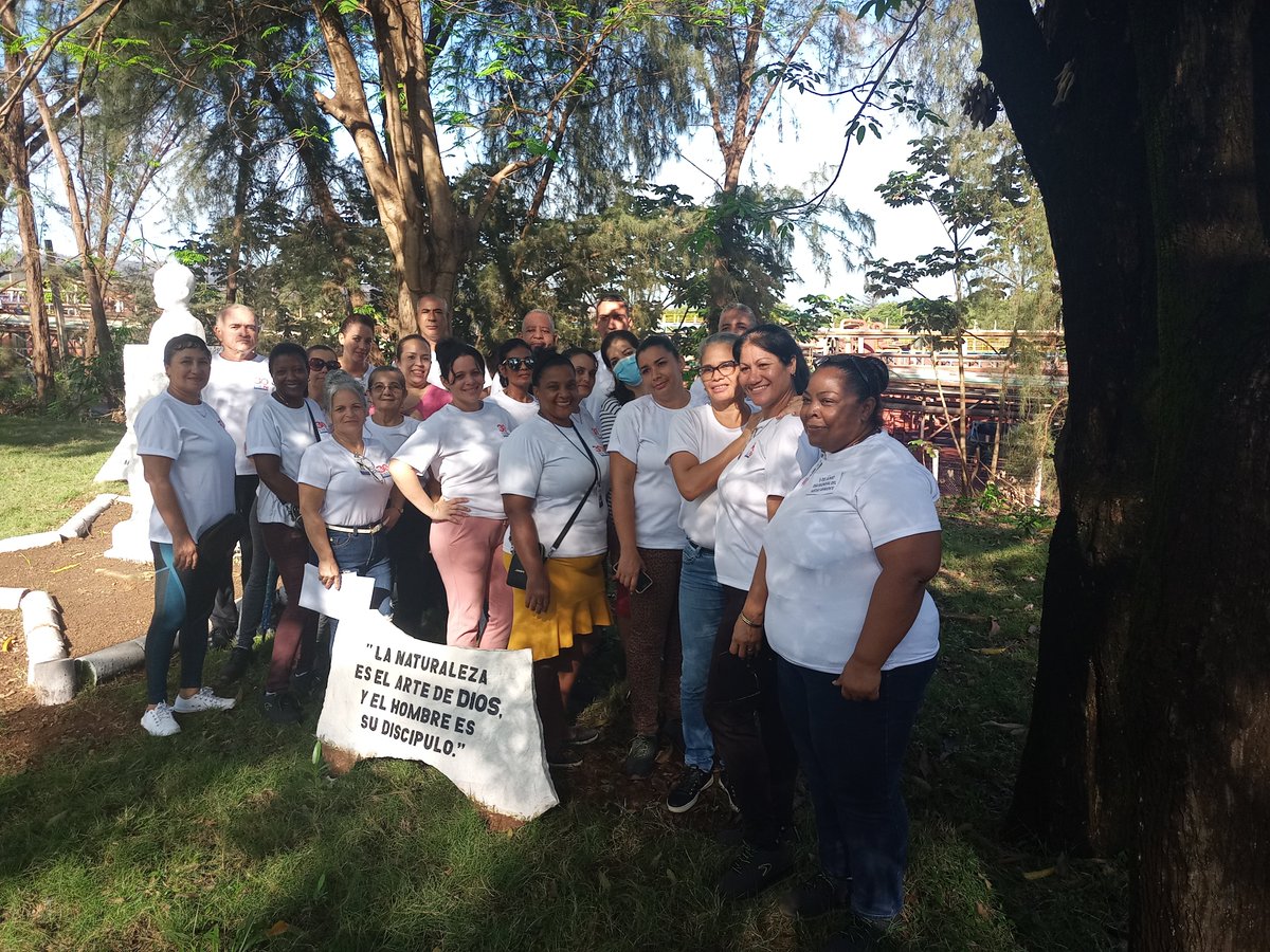 esuni_empresa's tweet photo. Emotivo matutino desarrollado por los trabajadores de la Dirección Técnica de la Empresa de Servicios Comandante Camilo Cienfuegos Gorriarán (ESUNI-Moa),en saludo al día Mundial del Medio Ambiente. https://t.co/XZ85lm2gJU