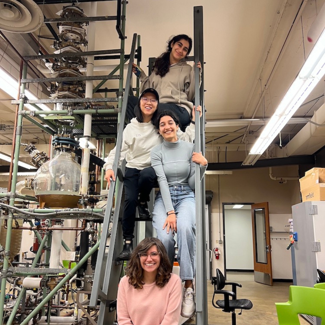"There is a lot to appreciate about how the theories we learn in class apply to real life problems."

Graduating senior Sarina Vafa (B.S. ‘24) recounts the experiences that helped make her a chemical engineer and some of the pivotal moments along the way.  cheme.washington.edu/news/article/2…