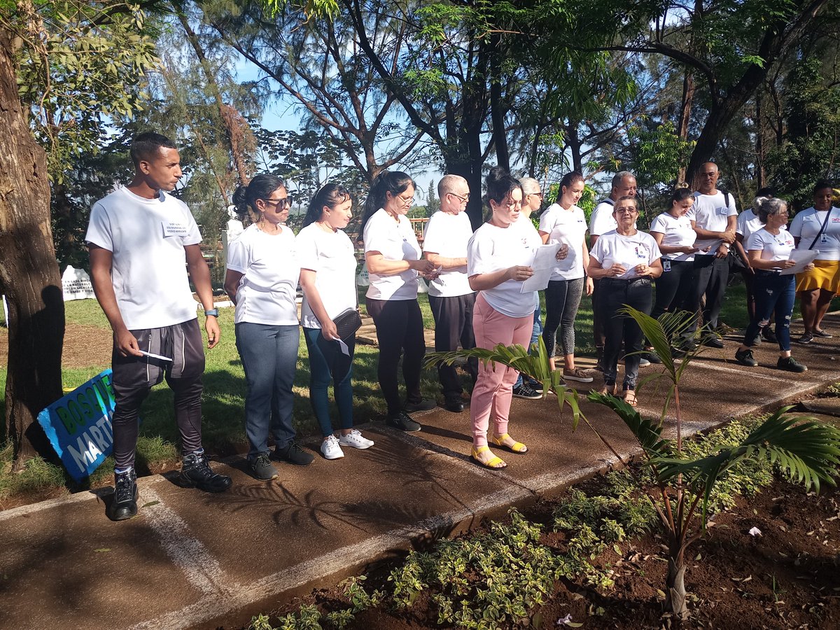 esuni_empresa's tweet photo. Emotivo matutino desarrollado por los trabajadores de la Dirección Técnica de la Empresa de Servicios Comandante Camilo Cienfuegos Gorriarán (ESUNI-Moa),en saludo al día Mundial del Medio Ambiente. https://t.co/XZ85lm2gJU