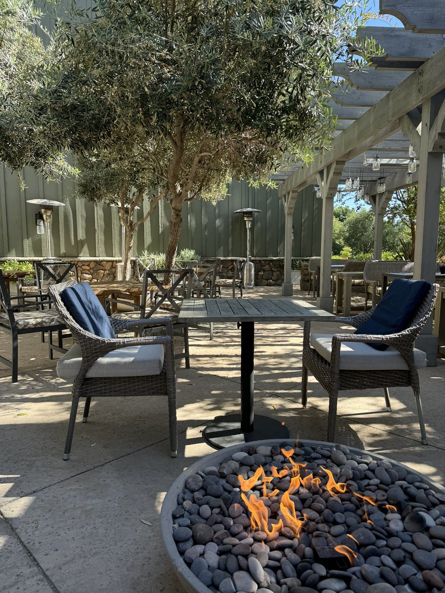 Laurel Holloman tweet media