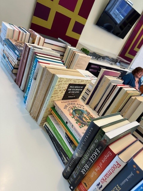 ihr_history's tweet photo. Book Sale in aid of the IHR Trust. Thursday 6 and Friday 7 June 10am - 7pm in the IHR Common Room. Come along for a browse and a cup of coffee and pick up a bargain! Everyone welcome. https://t.co/ieJarEH92v