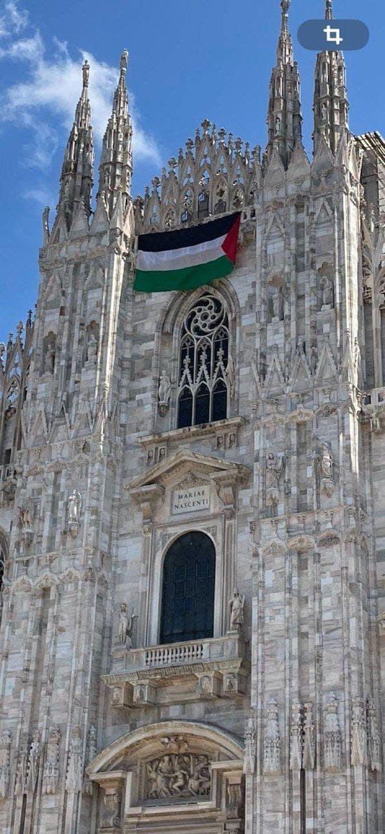 Mr_Farahat_M's tweet photo. رفع علم #فلسطين من أعلي كاتدرائيه ف العالم ميلان ايطاليا 🔥🔥💪💪💪😍😍♥️♥️♥️♥️♥️♥️♥️♥️
#غزة #فلسطيــن #رفح_الآن #غزه_الآن #Milano #italiandays https://t.co/QyQ7ybVqIQ