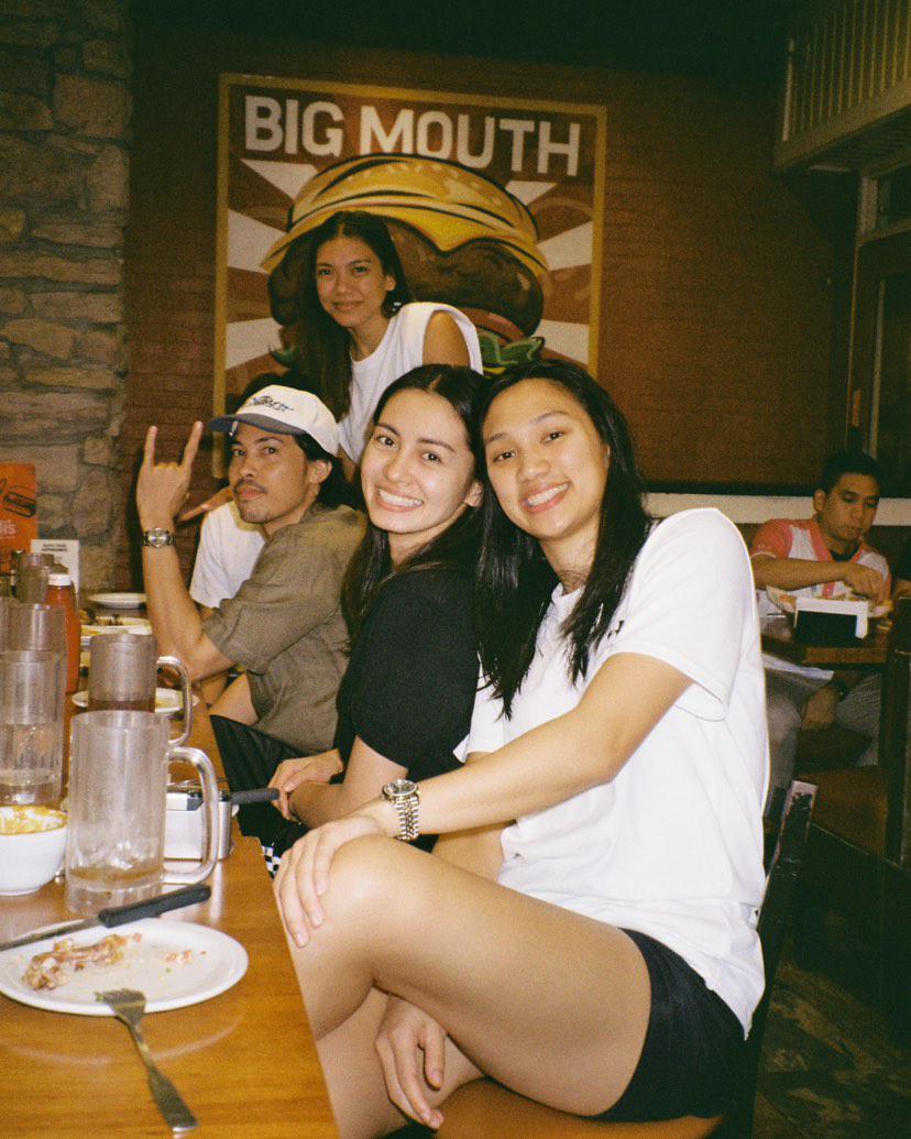 Bea de Leon tweet media