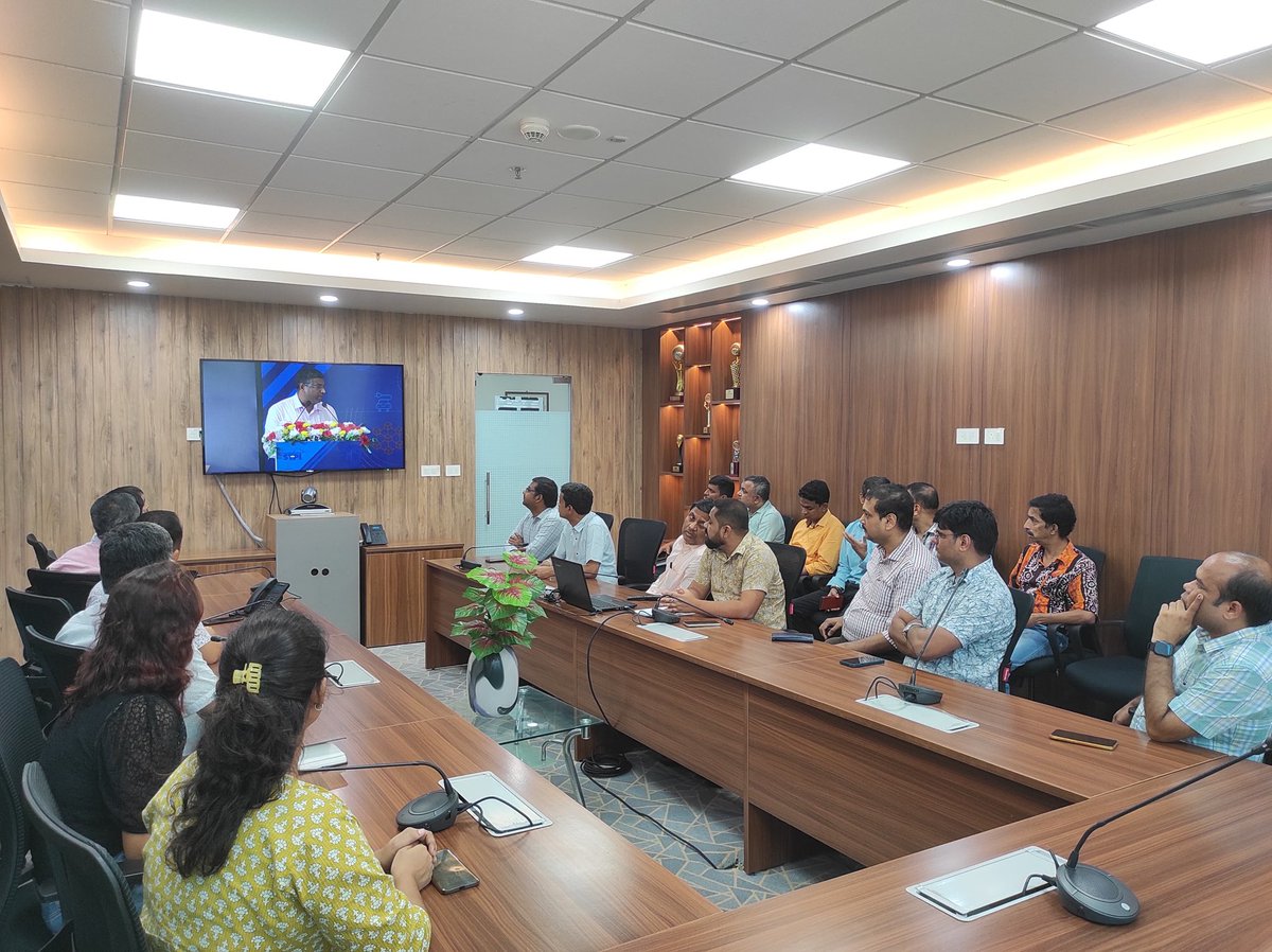 stpi_kolkata's tweet photo. Officials & staff of STPI Kolkata attended the live session of 33rd #FoundationDay celebrations of #STPIINDIA
#STPI33Years
@arvindtw @stpiindia @GoI_MeitY https://t.co/Ygv62kT6LR