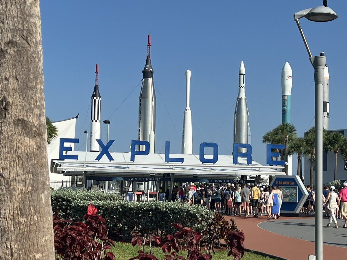 mrsemilybyers's tweet image. Amazing is the word that describes last week. Thank you #AWSinCommunities for providing a chance for us to spend time with KSCIA. We learned SO much and are so grateful for the opportunity to learn with others!

Here’s to future space days! 🚀

 #ElevateAlder #AWSThinkBiGSpace