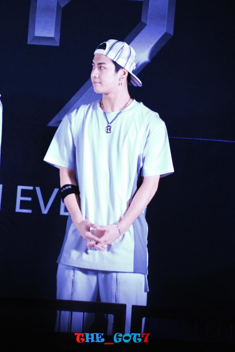 JacksonWThreads's tweet photo. "140824 GOT7 Press Conference &amp; Fanmeeting in Thailand" https://t.co/c1ahq4KZWZ