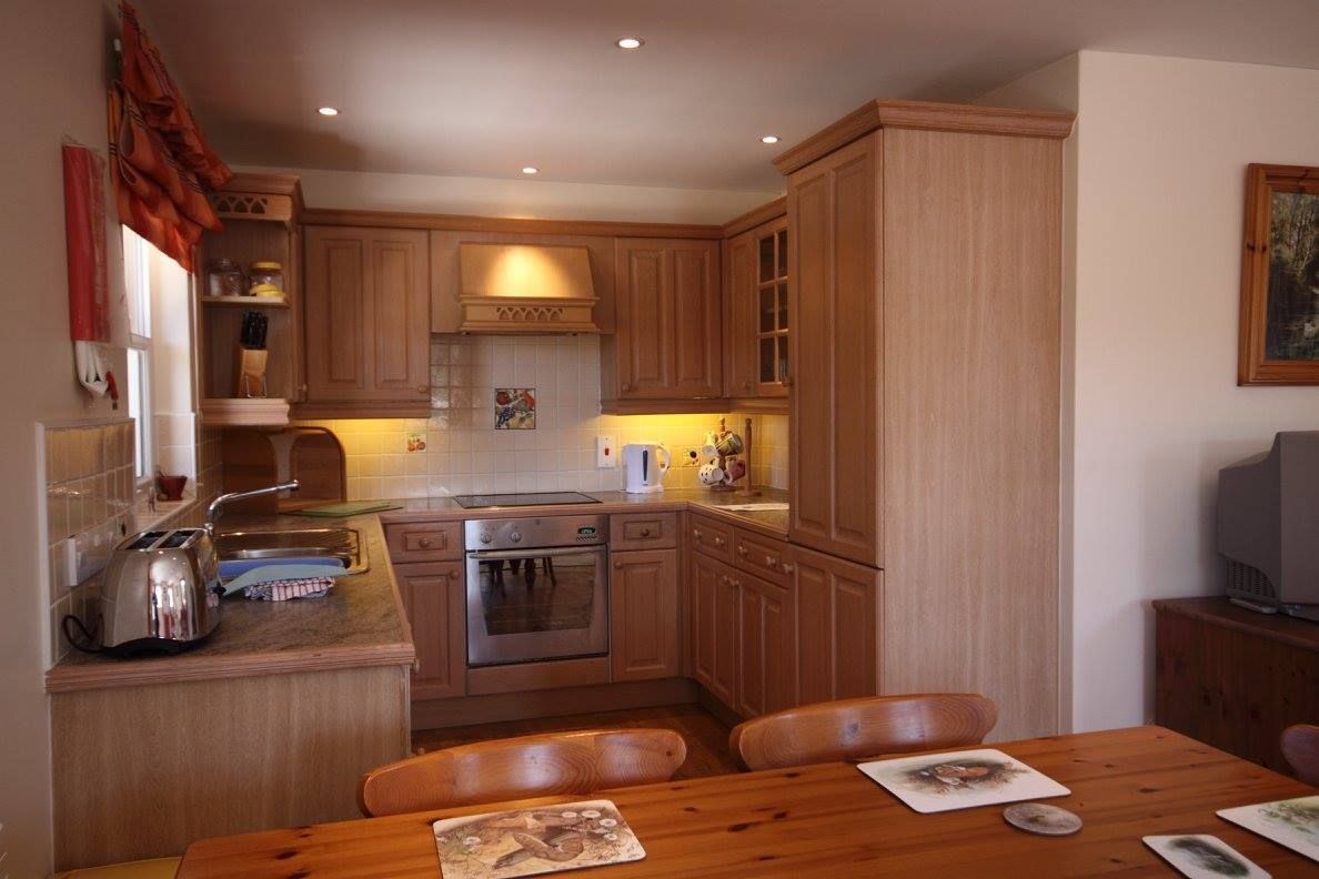 TheHolidayCots's tweet photo. Le Faucon, on Guernsey in Torteval parish, offers the perfect base for your island adventure.
🛏️ Sleeps 1-7
https://t.co/eMF08dPVVi
#LeFaucon #ClifftopCottagesGurensey #Guernsey #TortevalParish #CliffPathWalks #BeachParadise #Alfresco #ExploreGuernsey #IslandAdventures https://t.co/dFIlbI4db9