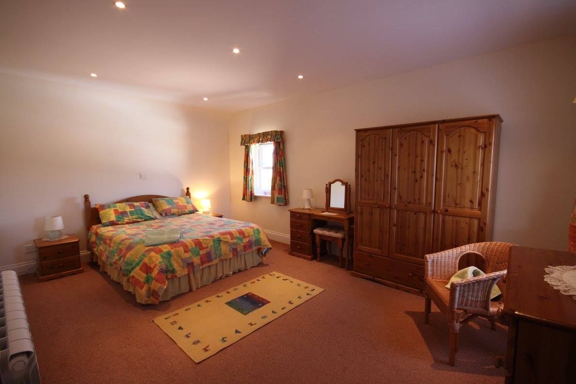 TheHolidayCots's tweet photo. Le Faucon, on Guernsey in Torteval parish, offers the perfect base for your island adventure.
🛏️ Sleeps 1-7
https://t.co/eMF08dPVVi
#LeFaucon #ClifftopCottagesGurensey #Guernsey #TortevalParish #CliffPathWalks #BeachParadise #Alfresco #ExploreGuernsey #IslandAdventures https://t.co/dFIlbI4db9