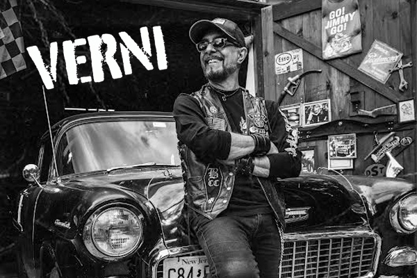 MTheoryAudio's tweet photo. Proud to announce the signing of VERNI, solo project of OVERKILL bassist DD Verni, who writes the songs, sings, plays guitar &amp; bass.
DD lets his punk roots shine through as evidenced by 1st single/video "Lunkhead" https://t.co/yKWbexJfHm
Preorder now.

#verni #overkill #lunkhead https://t.co/Z61gCjDlxM