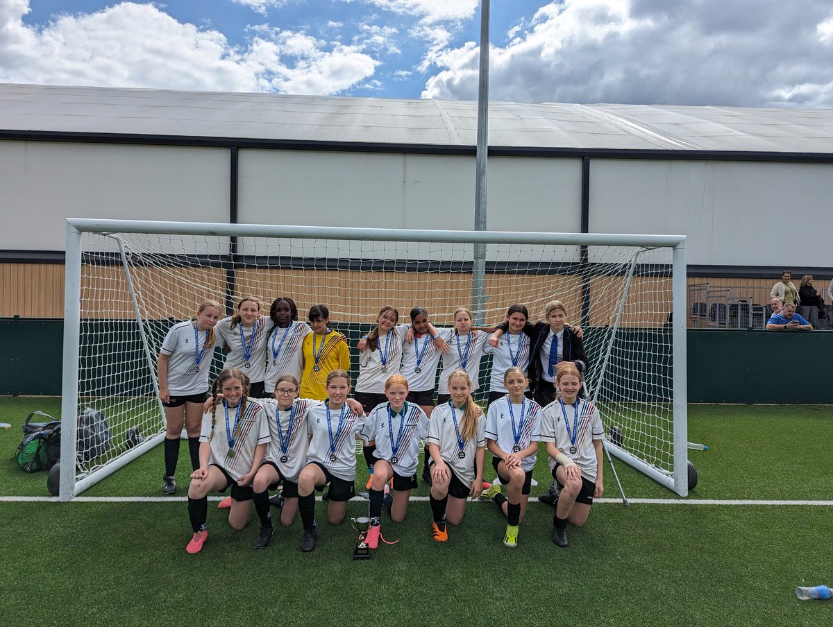 RiddlesdownPE's tweet photo. The U13 girls finished the season with a 6-2 win to win the Croydon Cup. The girls have had a fantastic season and deservedly have silverware to show for it! Really exciting what this team can do going forward next year! 🏆 https://t.co/GP5kCDzk1Z