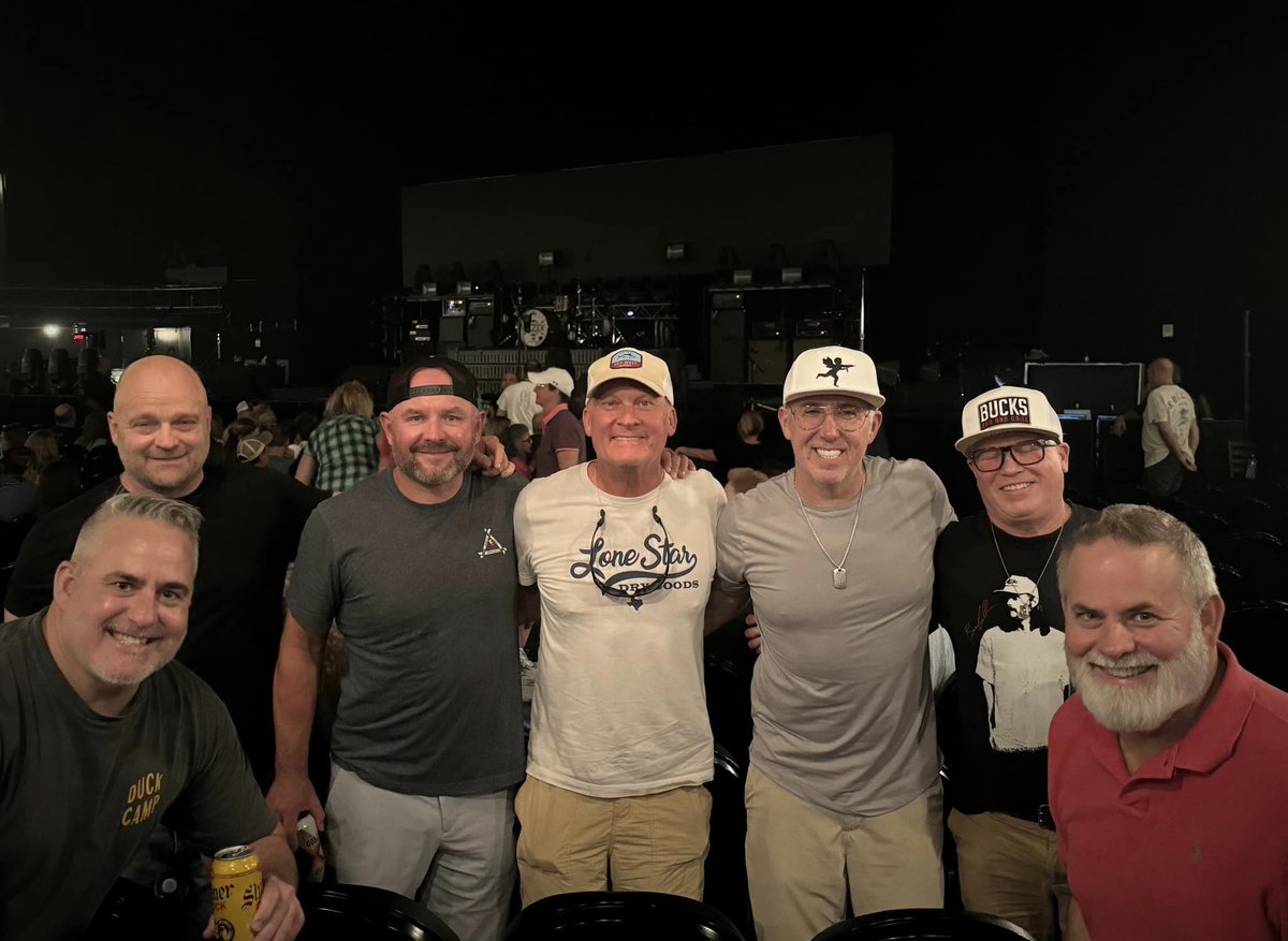 RanchRoadMusic's tweet photo. @TeslaBand absolutely killed it in Austin last night...thanks for putting on such an amazing show! https://t.co/qBMzuAQX2A
