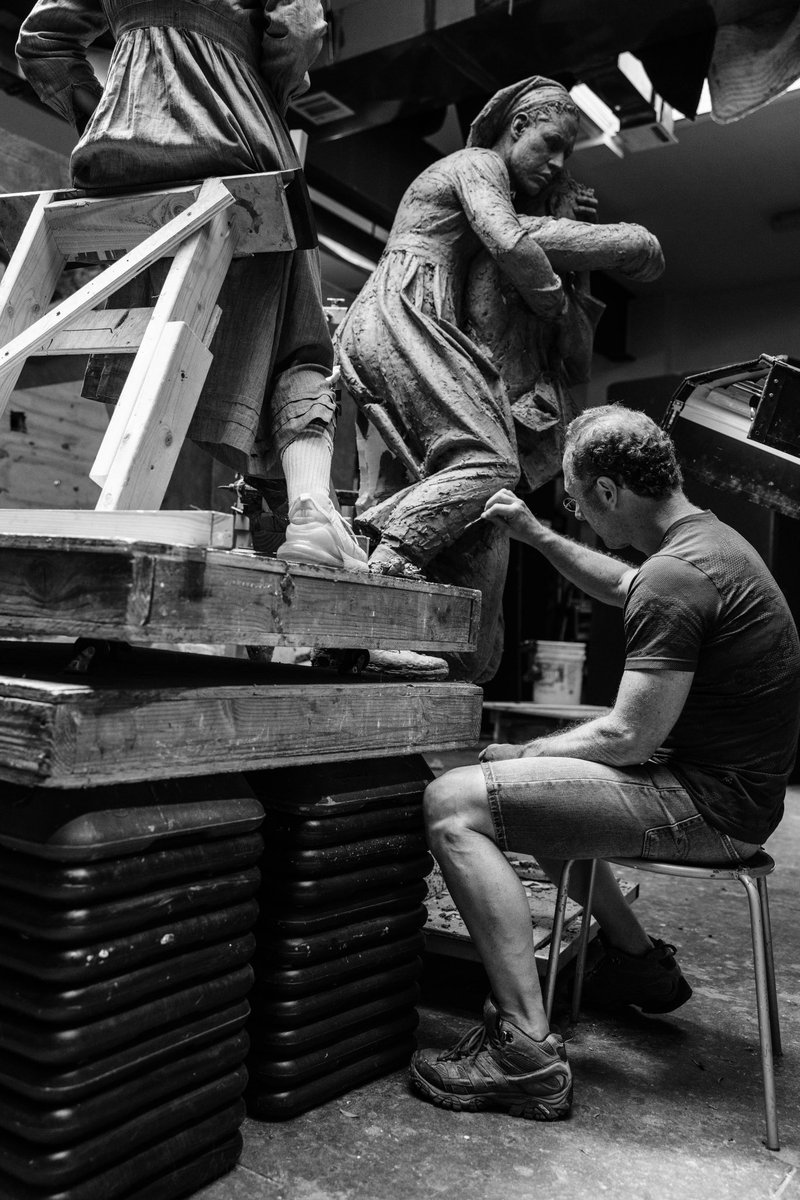SabinHoward's tweet photo. Making art the traditional way. No computers no photos. Just metal tools model and Clay. The uniform is 100 years old dating back to WW1.. our history is our culture. That is what makes us a country, a people and unifies us. https://t.co/Y58dbV86Li