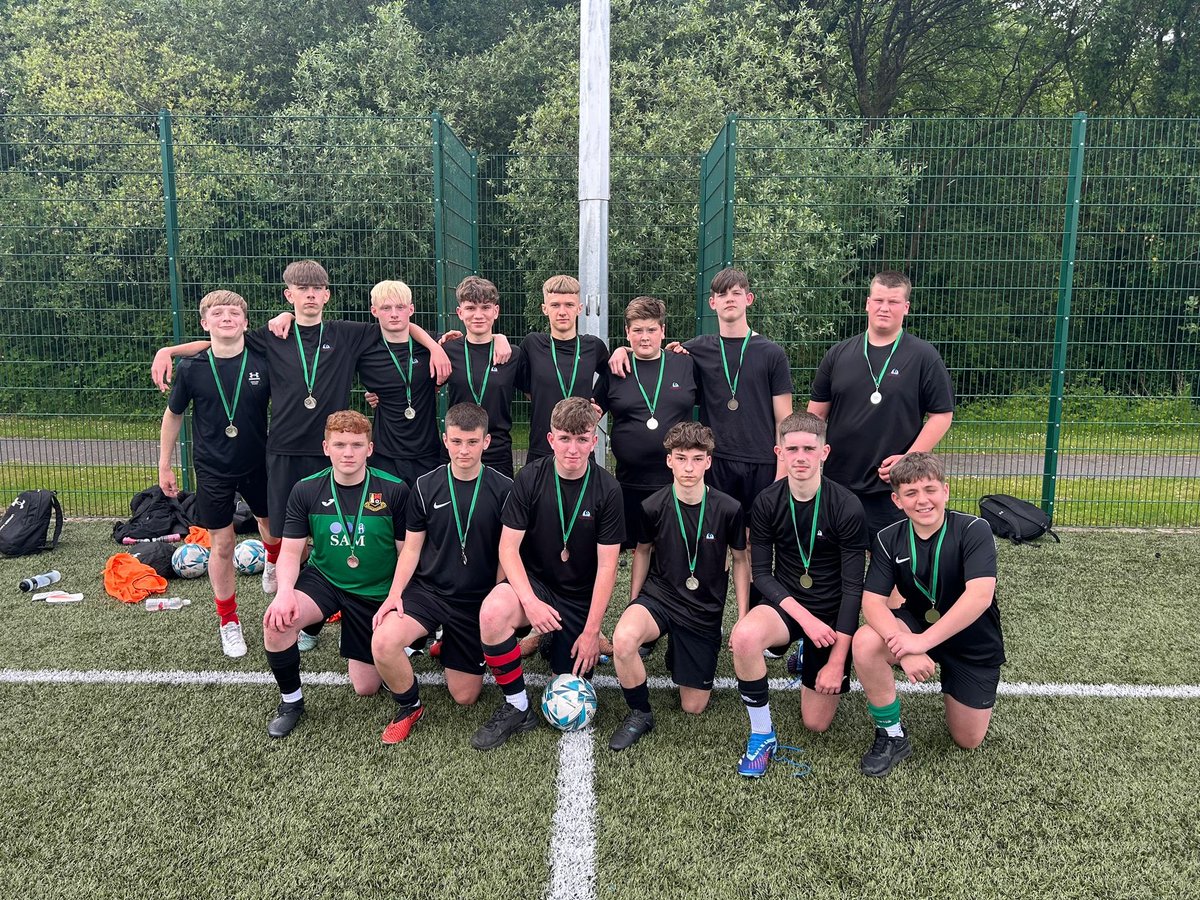 TCSPhysicalEd's tweet photo. Runners Up in the RCT Cup⚽️
@TCSYear10 https://t.co/jj0v1VhVMg