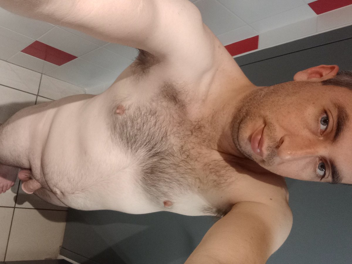 Couplesoumis86's tweet photo. Qui me dresse en cam ? https://t.co/Kusfy62CjW