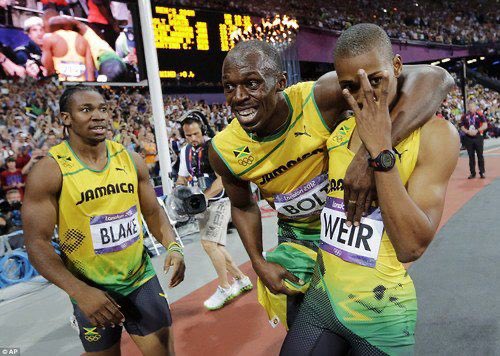 FitzDunk's tweet photo. Unpopular Opinion: Track &amp; Field is NOT an individual sport.

I mean, yeah, we compete individually, but that's about all we do by ourselves.

Let me explain 🧵 https://t.co/qhKIL5t1u9
