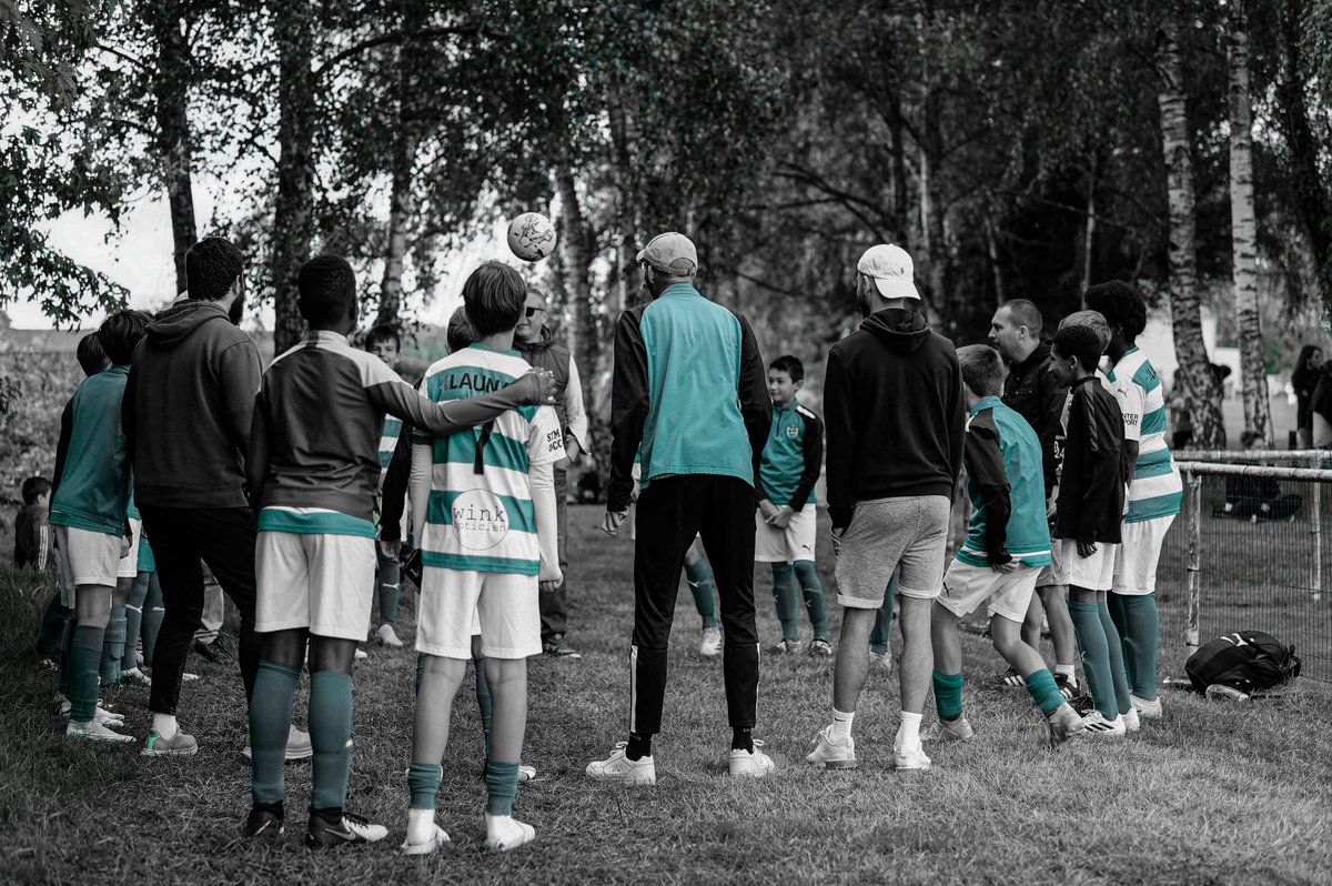 esthofouillard's tweet photo. Deux équipes 𝗨𝟭𝟯 étaient présentes au tournoi du FC Tinténiac Saint-Domineuc le week-end dernier. Un bon moment de partage entre joueurs de la A et B, coachs, et parents 🥰
Les verts et blancs terminent 7èmes sur 24.
#EnsembleEnVert #ESTF https://t.co/jqtDKe4JGJ