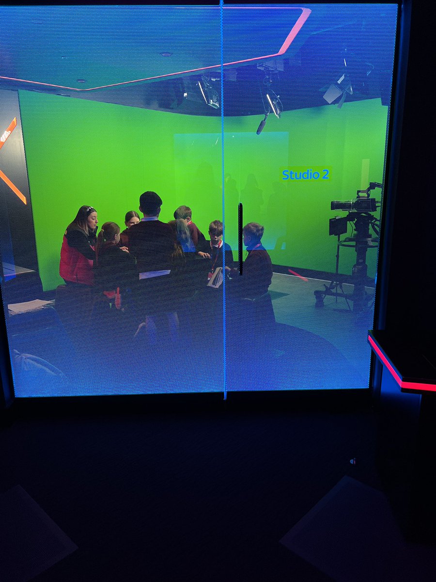 P6W and Miss Shaw tweet media