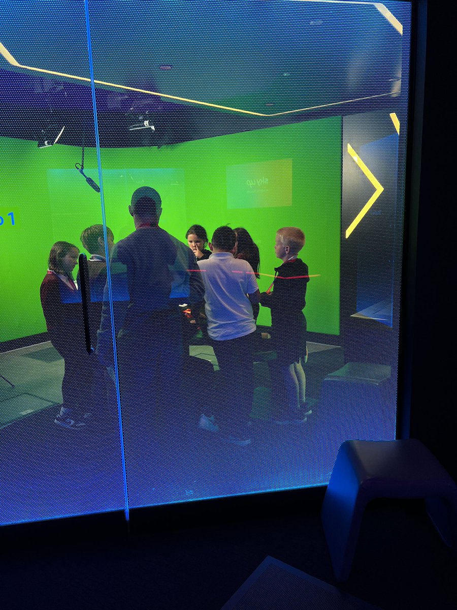 P6W and Miss Shaw tweet media