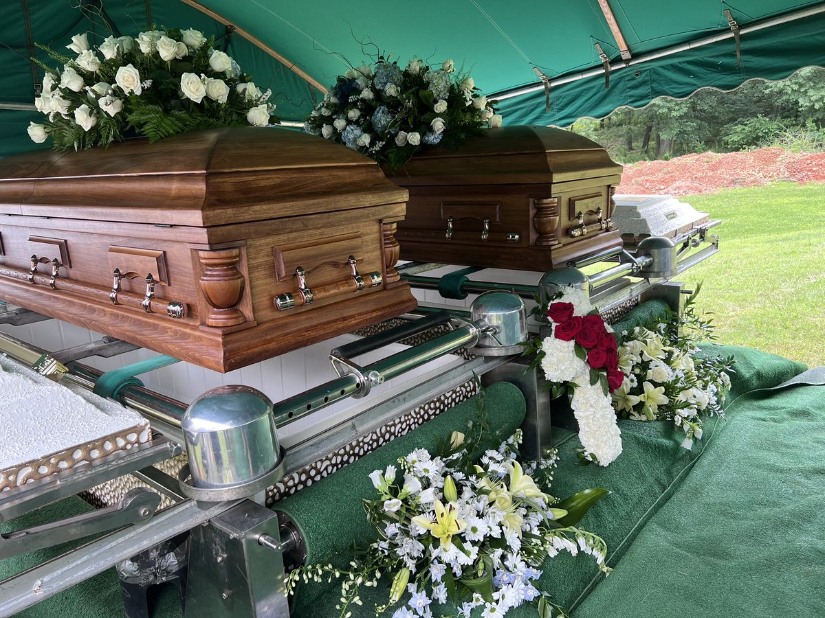 BenBakerMO's tweet photo. We laid Davy &amp; Natalie to rest yesterday. Heaven is getting sweeter by the moment. Thank you Lord for the time we had with them. https://t.co/OKqYj6BAbK