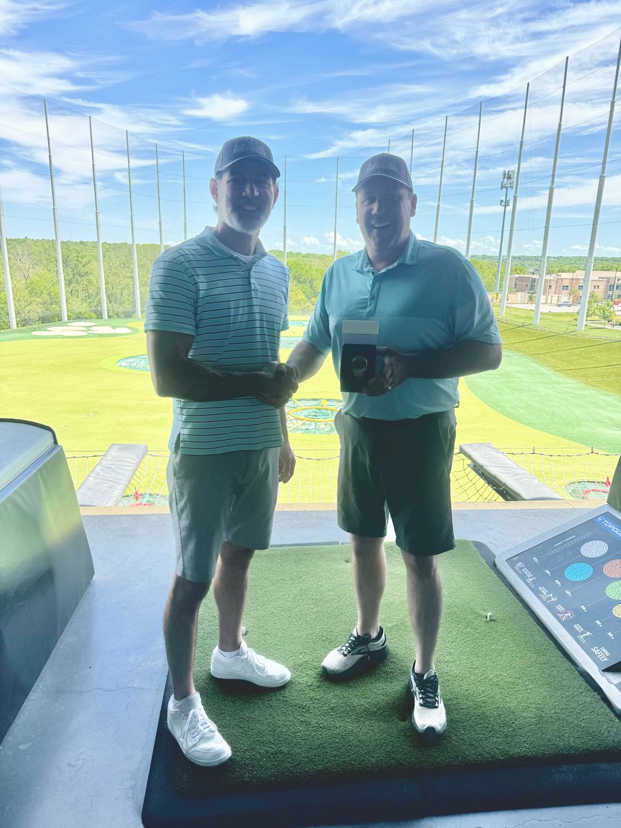 AgRiskSolutions's tweet photo. On June 1 Kurt Schwarz celebrated his 20-year anniversary with Ag Risk Solutions!! Kurt has been an essential component of the success of our business over his career, and he was presented with a watch at our company retreat as a token of our appreciation. https://t.co/4rXSOBBtJa