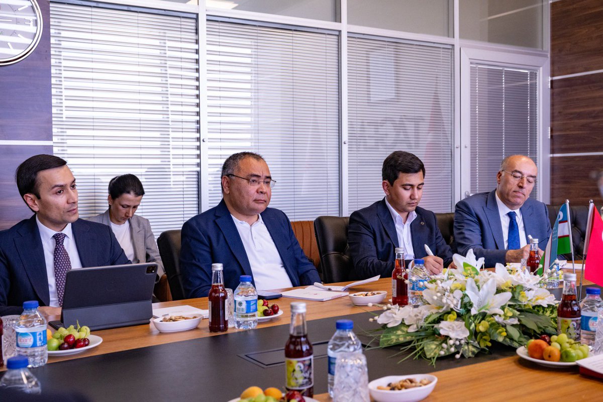 tagemgovtr's tweet photo. Özbekistan Cumhuriyeti Tarım Bakanı  İbrahim Abdurakhmonov ve beraberindeki Heyet Genel Müdürlüğümüzü Ziyaret Etti. Genel Müdürümüz @maatalay Başkanlığında ağırlanan heyete,TAGEM çalışmaları hakkında bilgi verildi. İki ülke arasında iş birlikleri görüşüldü. @TCTarim https://t.co/gnuTwIFxVA
