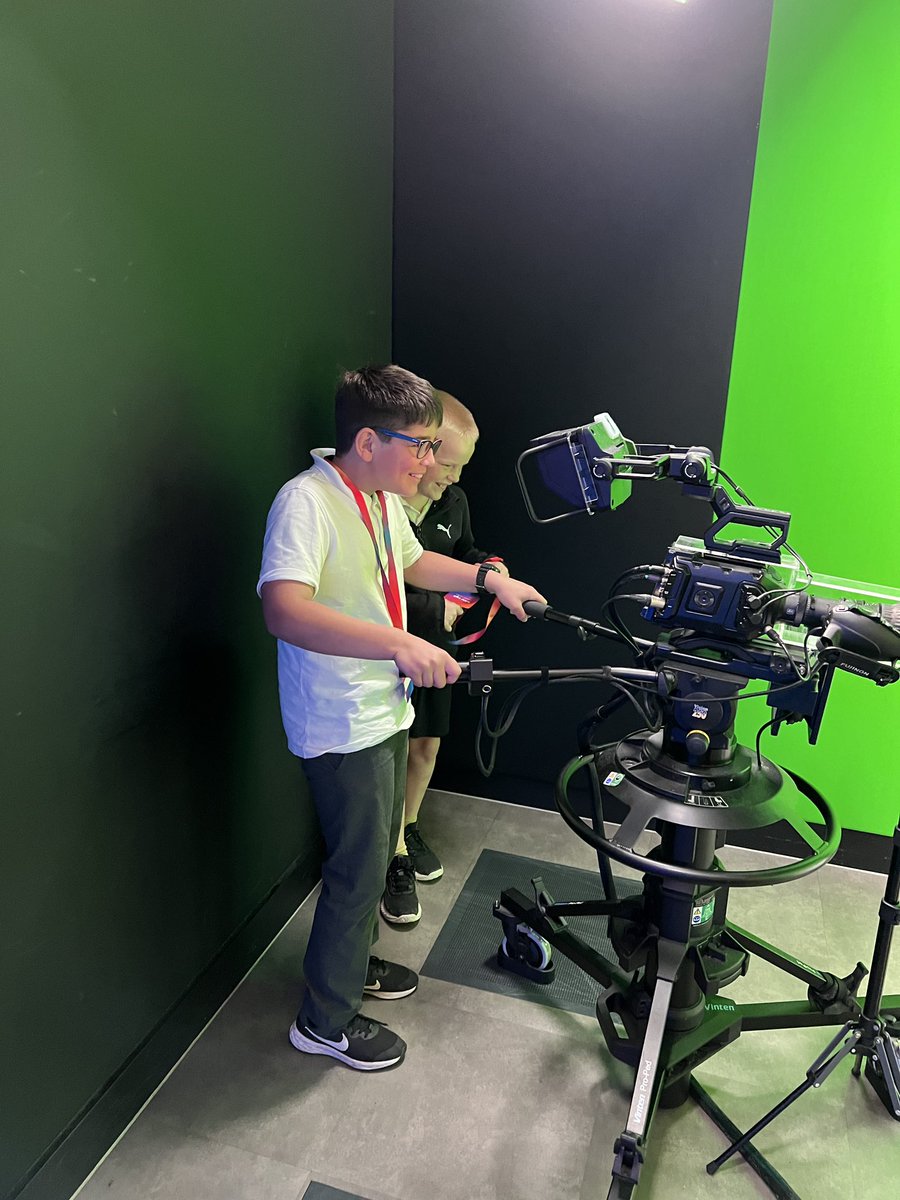 P6W and Miss Shaw tweet media