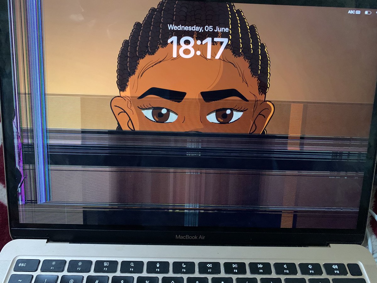 As is adulting in Zim is not enough, a small crack destroyed the whole screen. This is too much pain to handle in a lifetime 😭😭😭