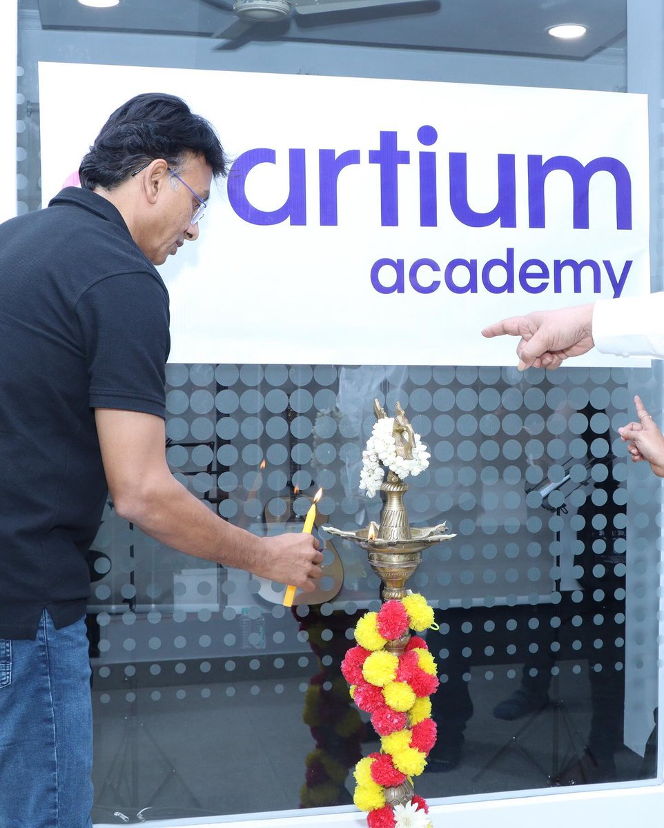 artiumacademy's tweet photo. Come join us on this melodious journey.🎶💯
Aarambikalangala?😉
Register now from the link if you haven’t already: https://t.co/ZQG8eoY0uK
#ArtiumAcademy #Chennai #OfflineMusicClass #Music #MusicLearning #MusicCourse #Learn #MusicClass https://t.co/lF8uBvAFeu