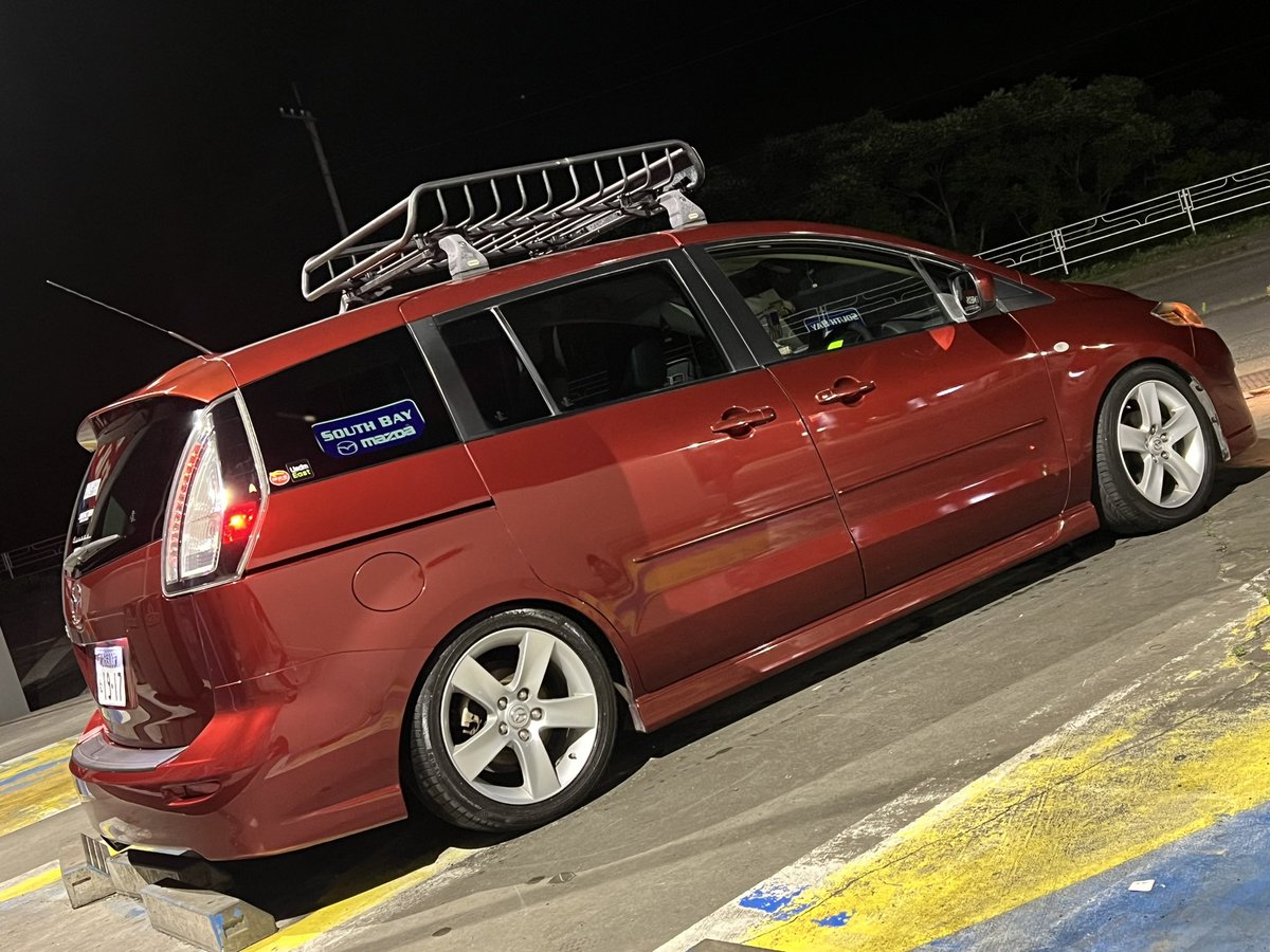 ETOworks_RC's tweet photo. 今日も仕事終わりに¥100洗車機！！
*オプション課金して¥500🥹

コーティングまでやっちゃって気付いたらこんな時間に🤣

イベントで酷使したからいいでしょう！！

#MAZDA5
#USDM
#YAKIMA https://t.co/pMoyB7EFGd