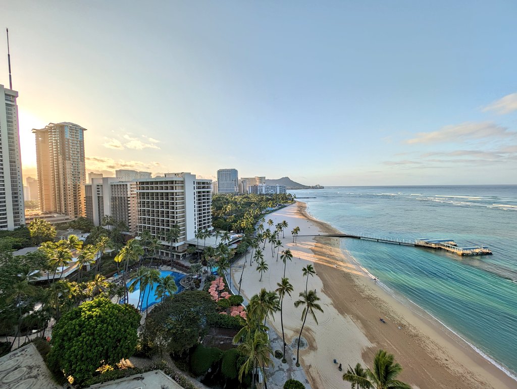 Sunrise in Waikiki Hi