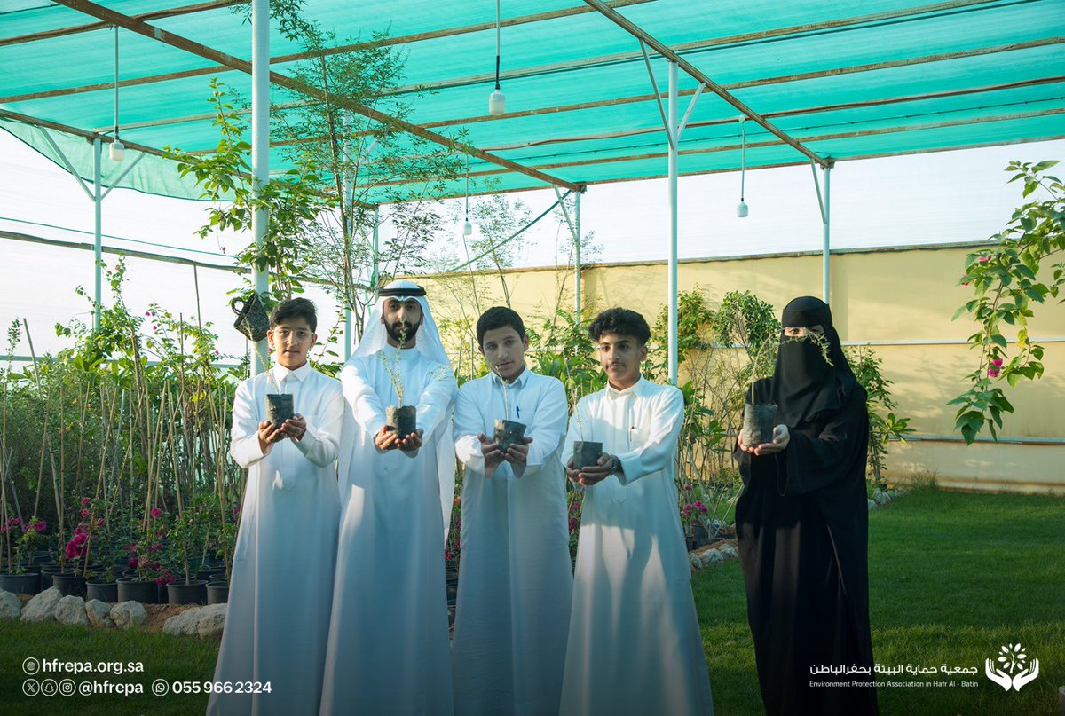 HFREPA's tweet photo. بمناسبة #يوم_البيئة_العالمي
أقامت جمعية حماية البيئة وبمشاركة جمعية تراؤف وبإستضافة من مشاتل الهليباء الزراعية 
برنامجاً توعوياً عن الأشجار المناسبة لبيئتنا المحلية والطريقة المثالية في غرس الأشجار https://t.co/NXBKCtGTaU