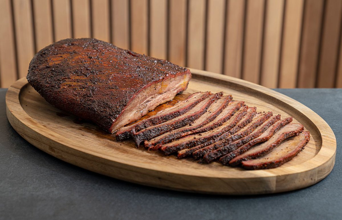 Wagyu_Shop's tweet photo. Plan an elevated Father's Day with premium Wagyu 🍽️ 
https://t.co/eZa2yhUDqA 
#TheWagyuShop #wagyu #fathersday #gifts #bbq #brisket #pitmaster #treatdad #foodie https://t.co/J0pY9OT62g