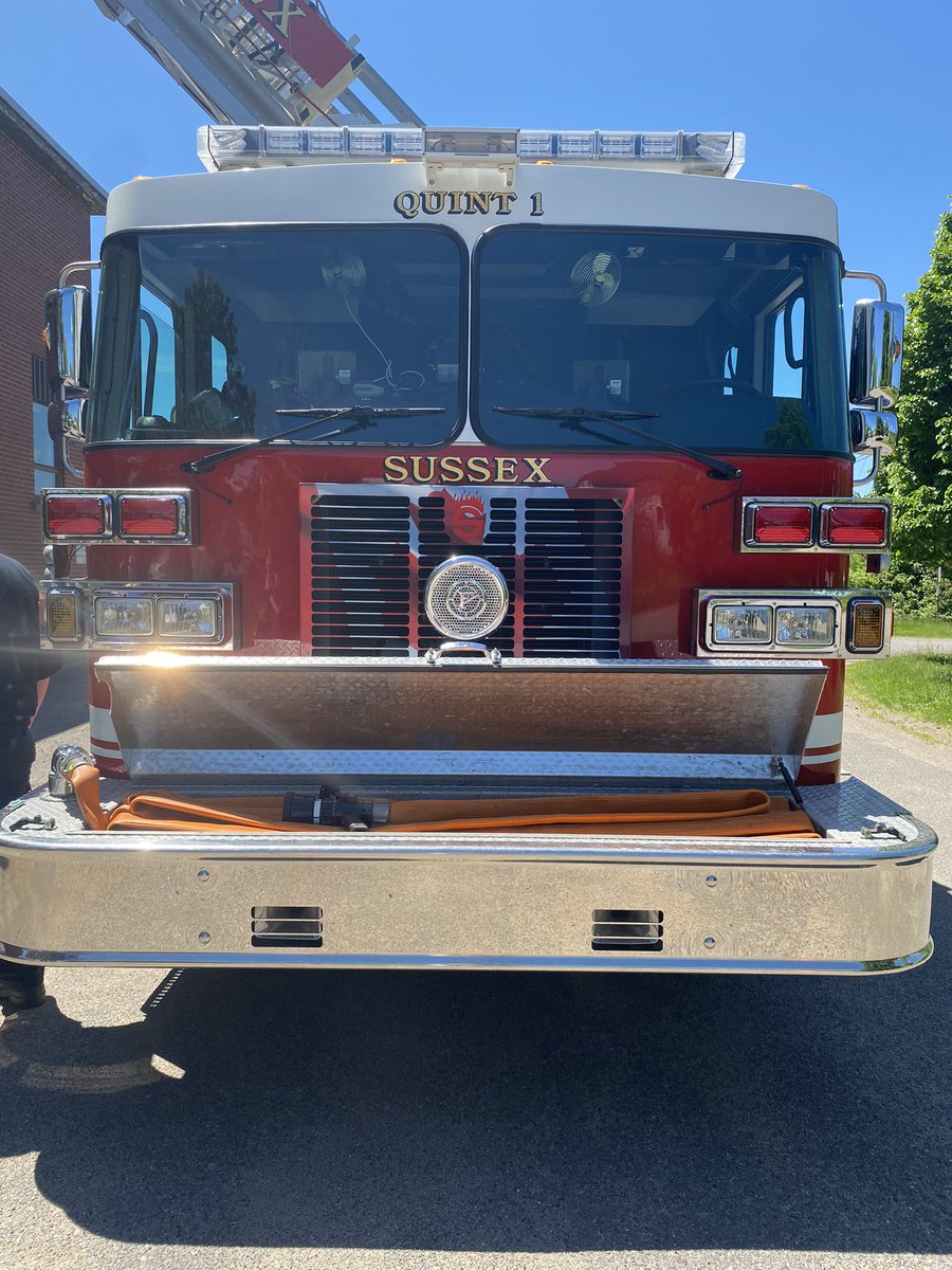 ApohaquiElem's tweet photo. We always love a visit from our Sussex Fire Department! Today our grade 3’s learned how to “Get into the Lane for Fire Safety!” https://t.co/kwjJTCSTvb