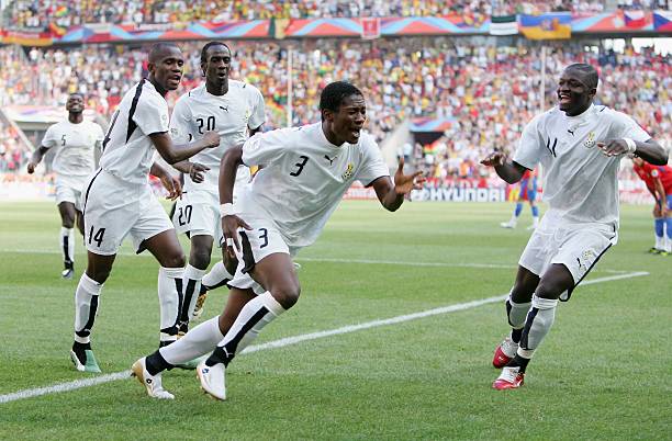 Ghanasoccernet's tweet photo. "I said I would be the first player to send Ghana to the World Cup"- Asamoah Gyan https://t.co/eNcF3g0NJO https://t.co/1pL4I6Do8j