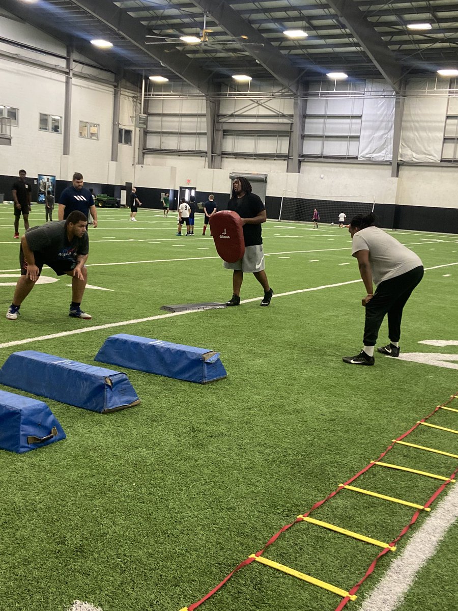 Coach_Bickham's tweet photo. What a great feeling as coach to see a guy I coached @AkiraMierez coaching up guys I coach a full circle moment…the OL will be in good hands @SeguinCougarFB https://t.co/uHT5vM0ZZD