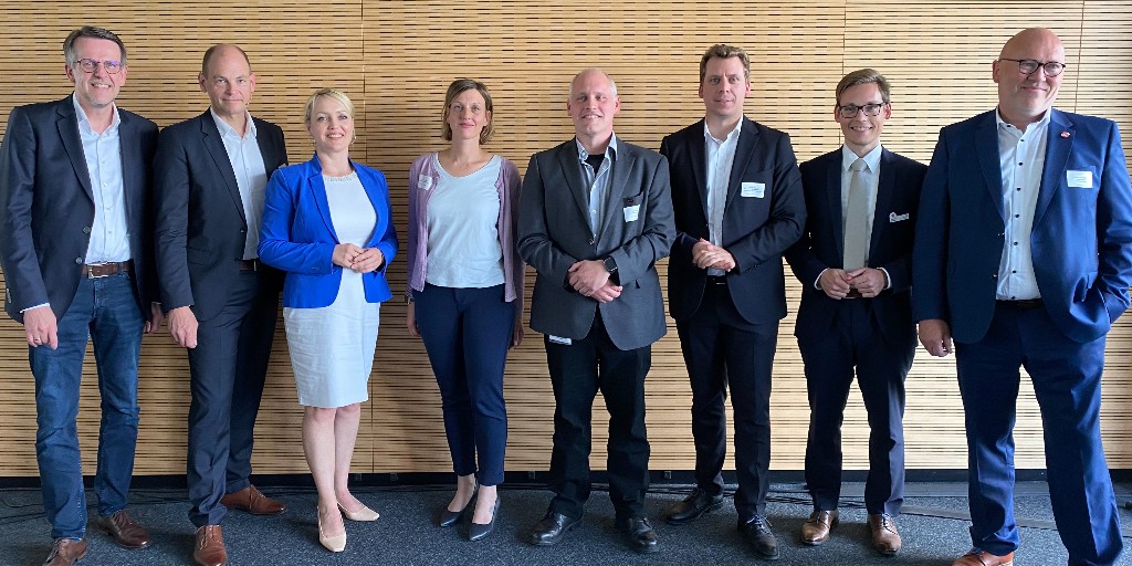 SasolSA's tweet image. We attended the 5th Industrial Policy Forum in Brunsbüttel. Plant Manager Peter Heberling and MP Daniel Günther discussed future solutions, while Ralf Bolte talked opportunities and challenges with Joschka Knuth and Mayor Schmedtje. #SasolChemicals #FutureSasol #Sustainability