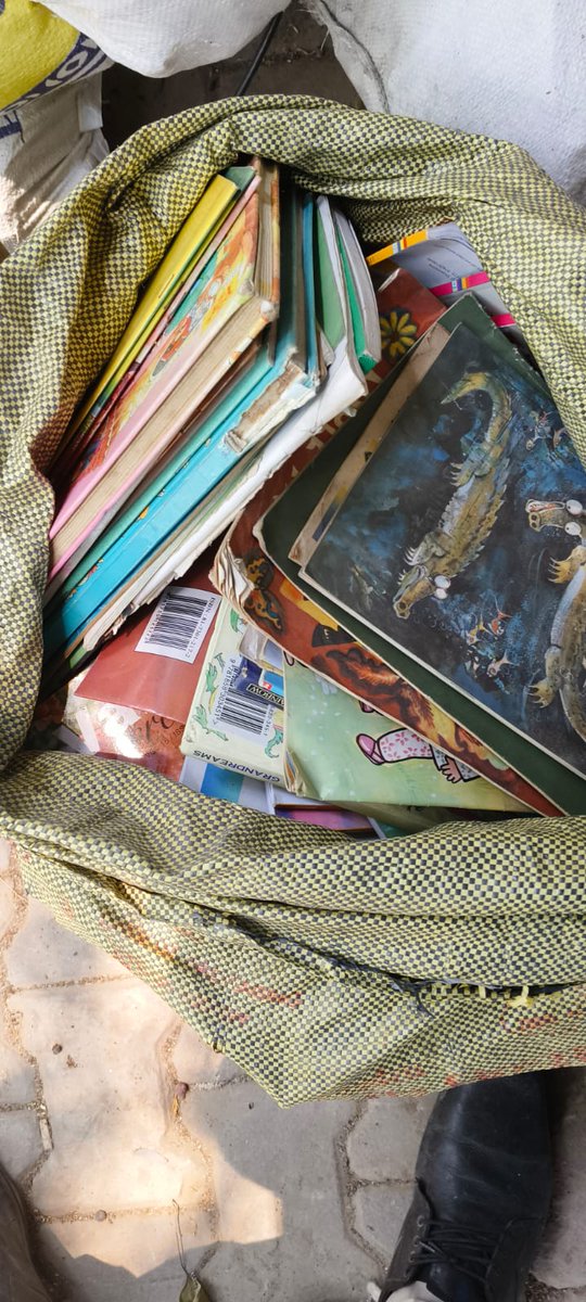 MCD <a href="/DCSOUTHZONE/">Deputy Commissioner,South Zone</a> Sh. Kumar Abhishek, IAS with Why Waste Wednesdays Foundation collected 750 kg paper waste and books at Navjeevan RRR Centre
Books went to needy &amp; rest recycled
300 notebooks  received in exchange given to MCD schools
<a href="/SwachhBharatGov/">Swachh Bharat Urban</a>
<a href="/LtGovDelhi/">LG Delhi</a>
<a href="/GyaneshBharti1/">Gyanesh Bharti</a>