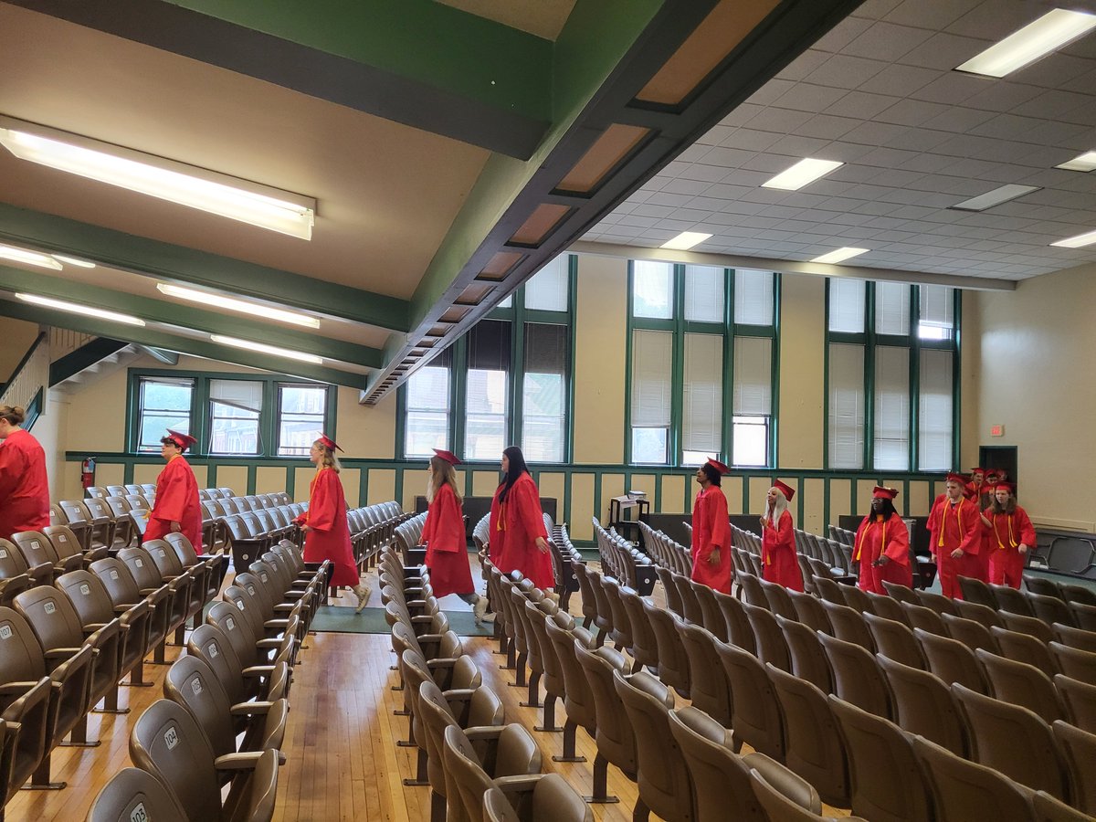 DrSmithFCAHS's tweet photo. Preparing to send out the #Classof2024 in style with one last walk through the elemntary halls. #StudentsFirstAndForemost @catoncurriculum @jeff_ https://t.co/NiThnYMZ9X