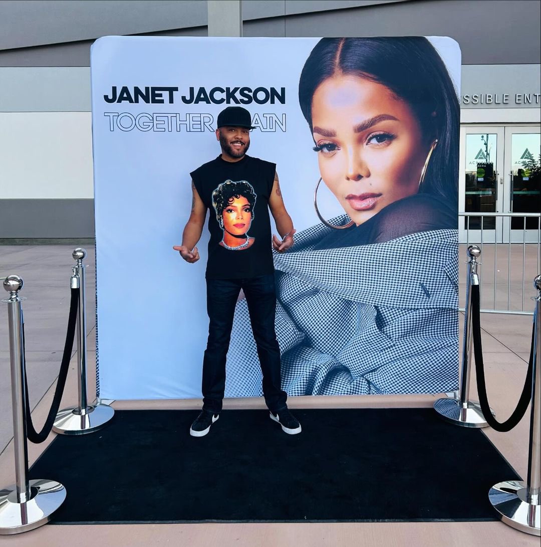 noralapparel's tweet photo. 6.4.24 Opening Nite, Front Row
Janet Jackson - Together Again 2nd Leg
*Janet’s story includes the video awaiting in line for photo backdrop!❤️
#janetjackson #janfam #fypシ #explorepage #viral #janetjacksonconcert #togetheragaintour https://t.co/h3NOYfR37f