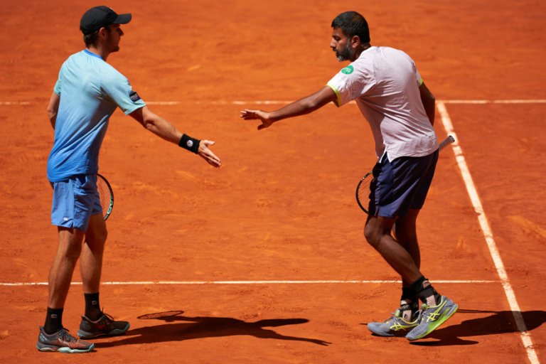 Rohan Bopanna &amp; Matthew Ebden storm into SEMIS of French Open 🔥. 

The Indo-Australian pair beat reigning French Open Runner-up Belgian duo Gille &amp; Vliegen 7-6, 5-7, 6-1. 

#rolandgarros