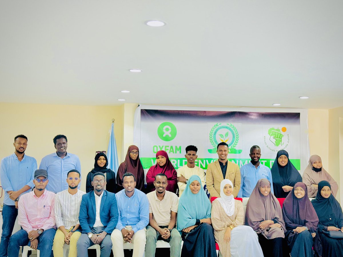 Faizafathi2's tweet photo. We celebrated the world environmental day organised by @SOGPA2 and @OxfamSomali  the theme of the year is land restoration we discussed the challenges and solutions of environmental degradation it’s great day for us #WorldEnvionmentDay2024 #landrestoration #climatechange https://t.co/tXEC848cBe